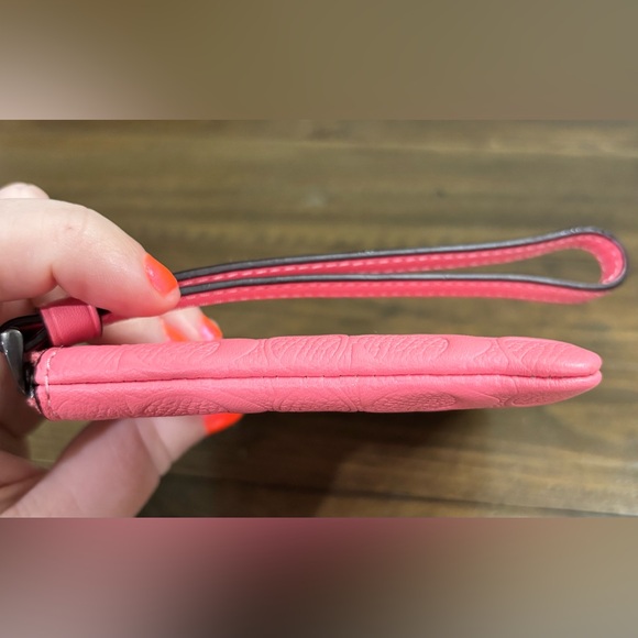 Coach Signature Embossed Pebbled Leather Corner Zip Wristlet in Pink - Picture 4 of 9